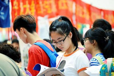 民辦大學(xué)有多"拿不出手"?近千名新生主動(dòng)棄學(xué)