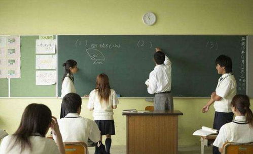 復(fù)旦大學(xué)教授 真實(shí)月薪 的流出,看到這數(shù)字后,網(wǎng)友議論紛紛